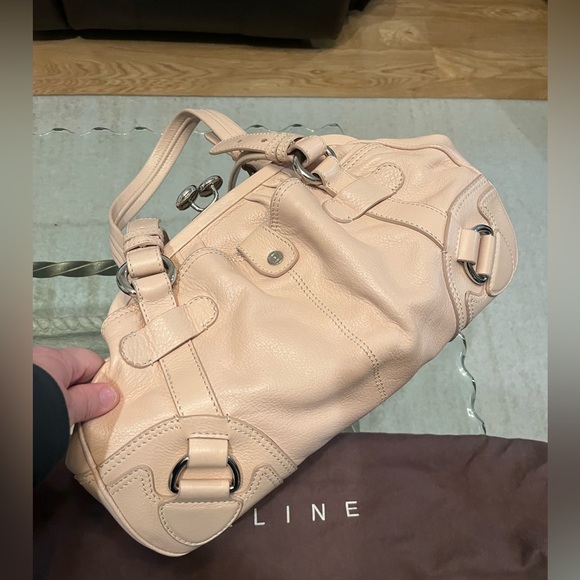 Rare Celine leather handbag with kiss-lock. Hard to find .with a COA & dustbag - Picture 3 of 13